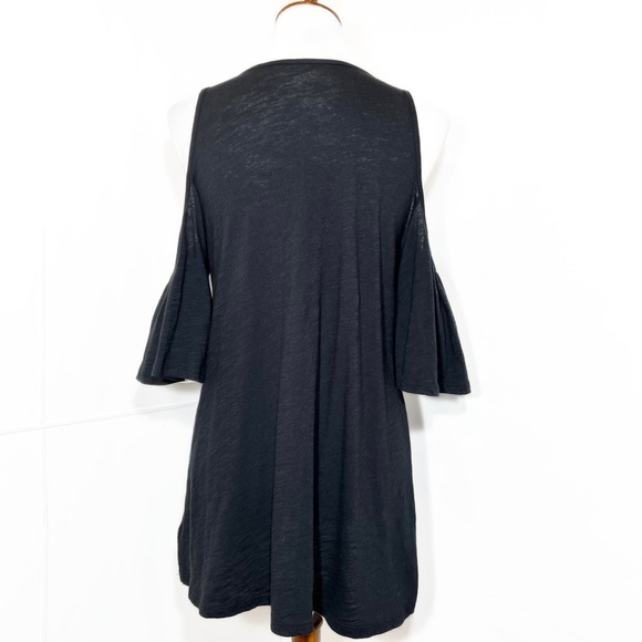 Anthropologie Black Cold Shoulder Relaxed Fit Pullover Short Sleeve Slub Tee - Picture 6 of 8
